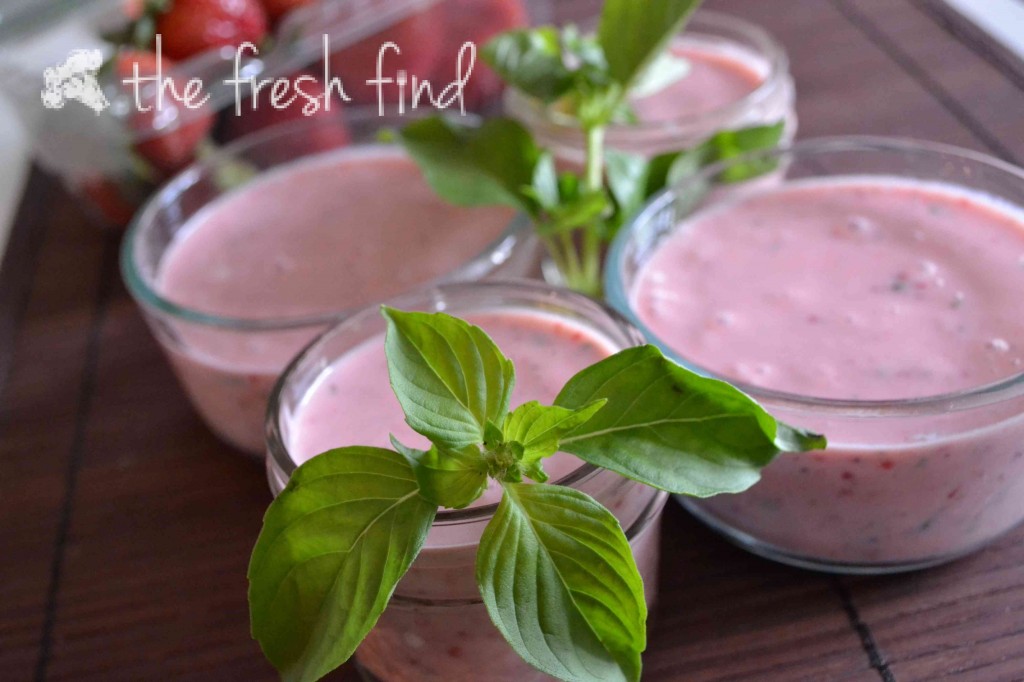Strawberry Basil Frozen Yogurt | www.thefreshfind.com