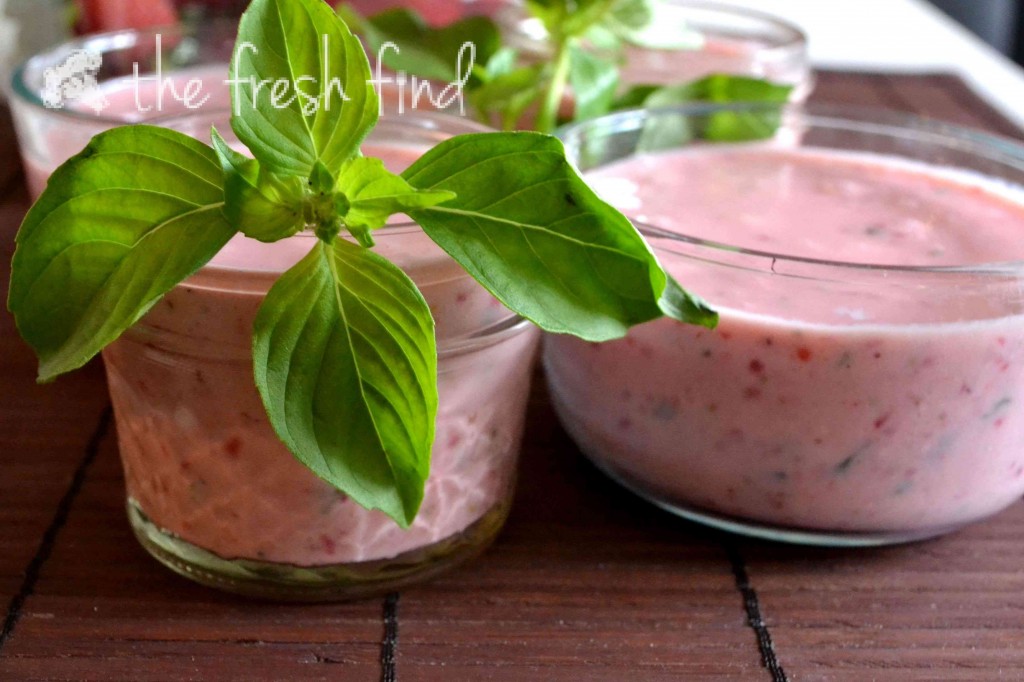 Strawberry Basil Frozen Yogurt | www.thefreshfind.com