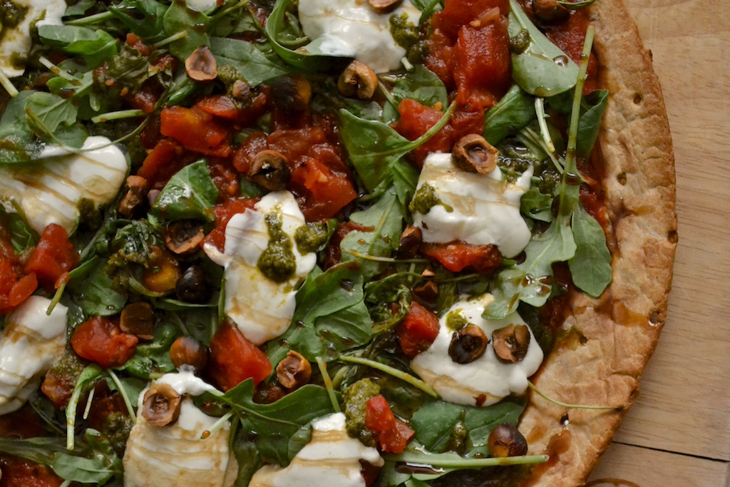 Burrata Hazelnut Pesto Pizza | www.thefreshfind.com