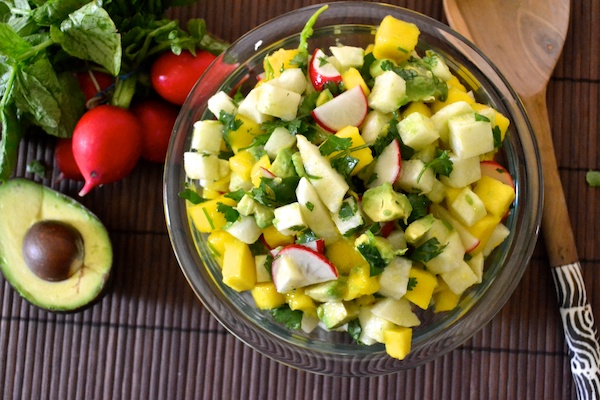 Mango Jicama Avocado Salad | www.thefreshfind.com