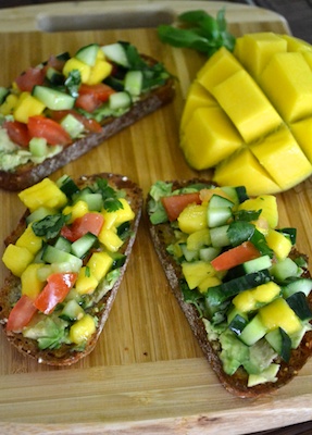 Cucumber Mango Bruschetta | www.thefreshfind.com