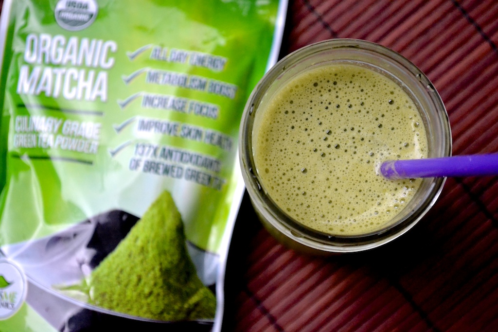 Matcha Green Tea Smoothie | www.thefreshfind.com