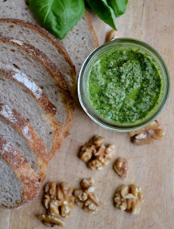 Vegan Bail Pesto