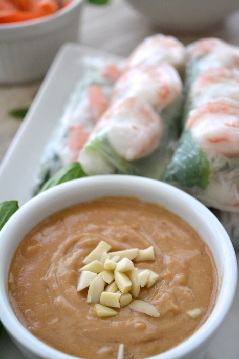 Vietnamese Spring Rolls with Peanut Sauce | www.thefreshfind.com