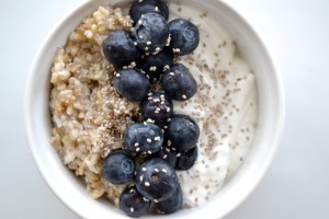 Greek Yogurt, Chia Seeds and Blueberries |www.thefreshfind.com