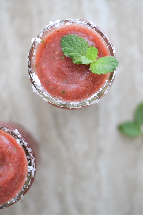 Skinny Watermelon Mint Margaritas | thefreshfind.com