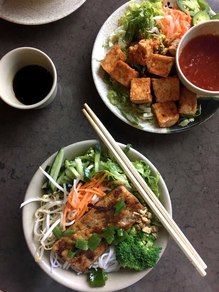 Tofu Vermicelli Bowl Crispy Tofu | Phonatic Vietnamese |thefreshfind.com