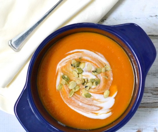 Whole30 Carrot Ginger Soup | thefreshfind.com