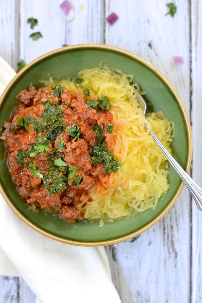 Spaghetti Squash with meat sauce  | thefreshfind.com