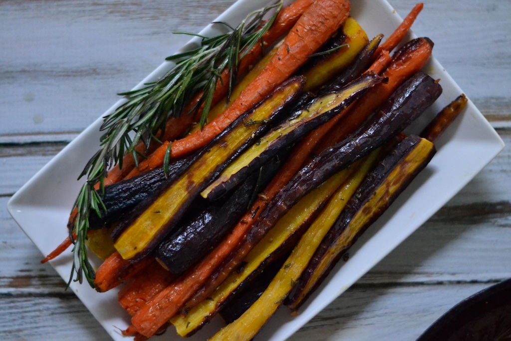 Rosemary Roasted Carrots | thefreshfind.com