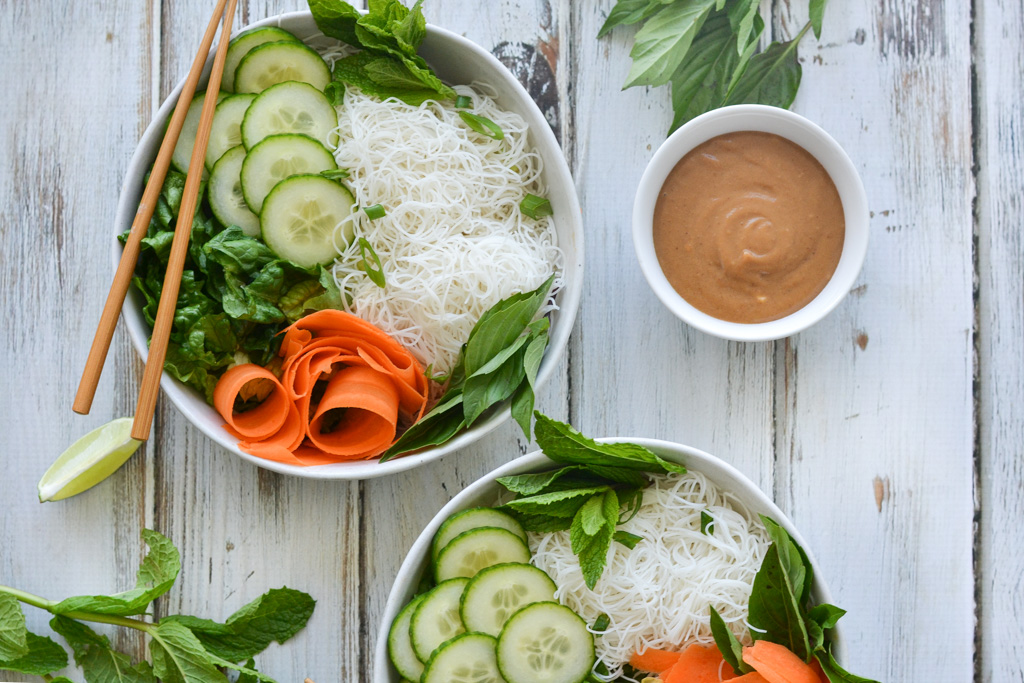 Spring Roll in a Bowl | thefreshfind.com